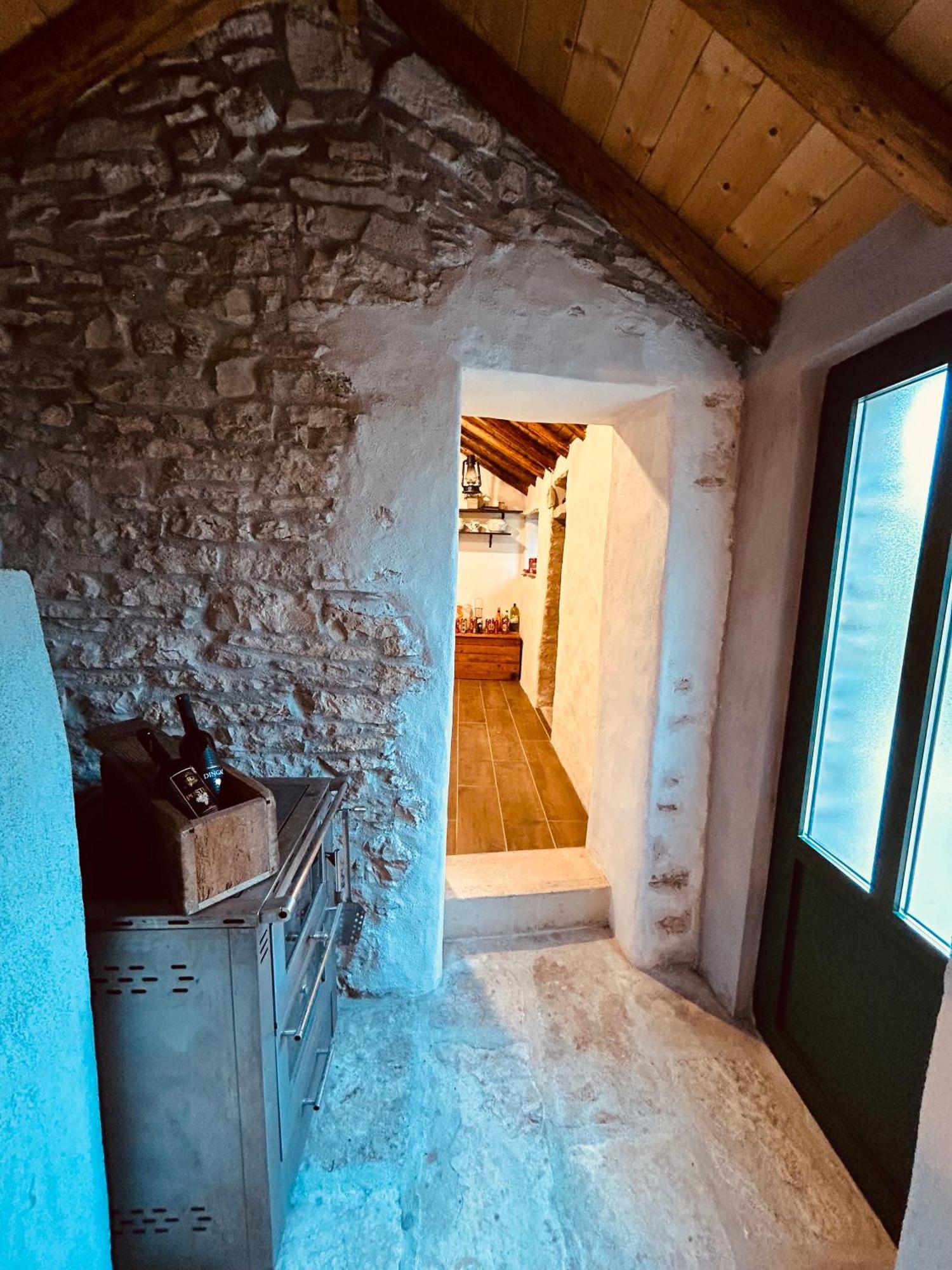 Holiday home Meadow Hill Zrnovo