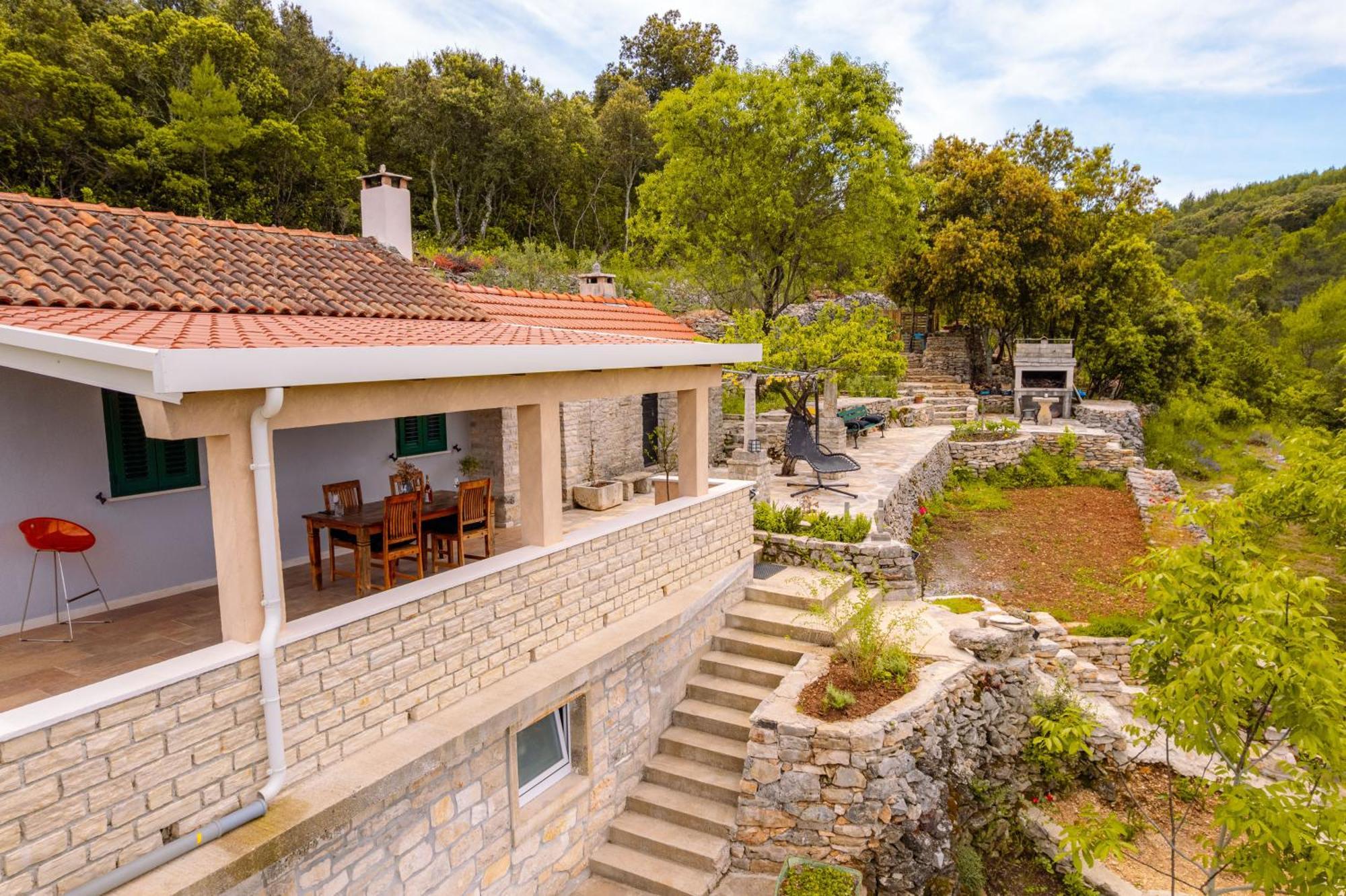 Meadow Hill Semesterbostad Zrnovo